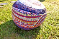 Bijou de Jardin, pouf galet en mosaïque